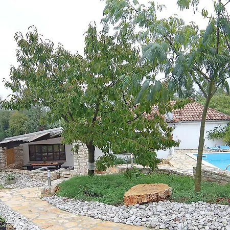 Vakantiehuis Holiday Matohanci 102 *