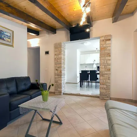 Vakantiehuis Holiday Matohanci 102