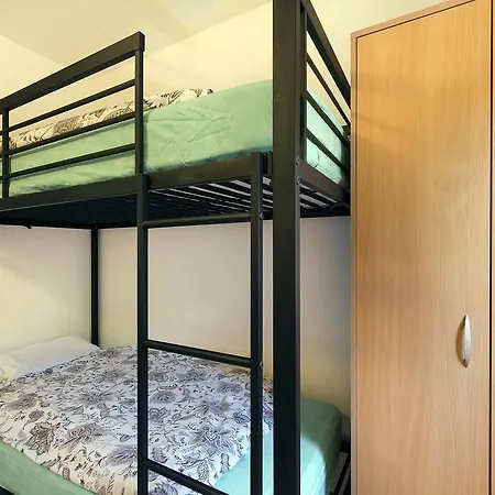 Holiday Matohanci 102
