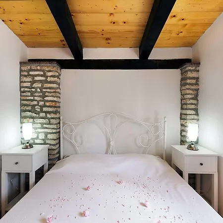 Vakantiehuis Holiday Matohanci 102